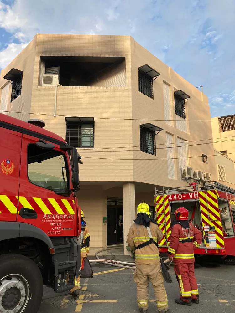 警消獲報前往灌救。讀者提供