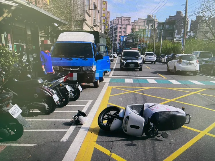 車禍現場。楊梅警分局提供