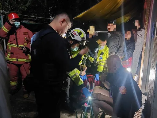 三重中興北街住宅暗夜火警　1名長者二度燒燙傷送醫