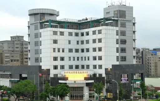 北市女警拾獲香奈兒皮夾竟占為己有　警受理報案逮到自家人送辦