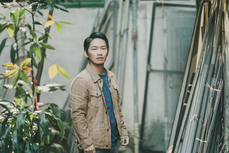 蔡昌憲演出的仁煌在劇中早婚，行事常有所顧慮，在兄弟與家庭中拉扯。公視台語台提供