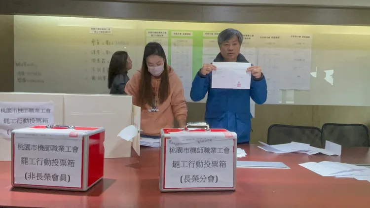 開票作業。張沛森攝