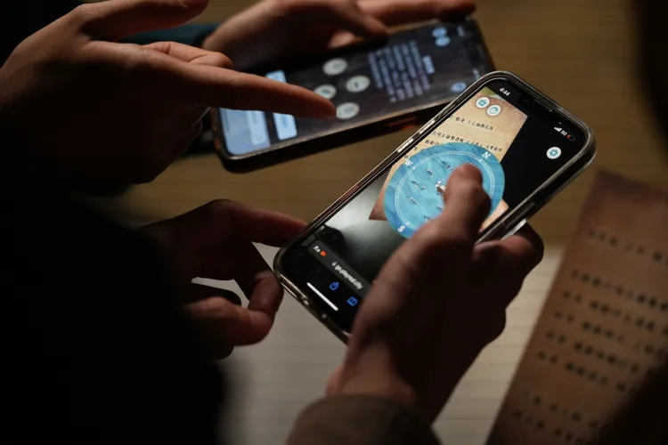 「穿越時空的航海家」融入AR擴增實境技術，增加遊戲情境感。館方提供