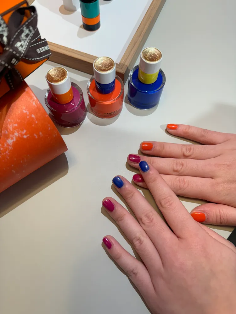 Les Mains Hermès指彩護手系列指甲油實搽。張家玲攝