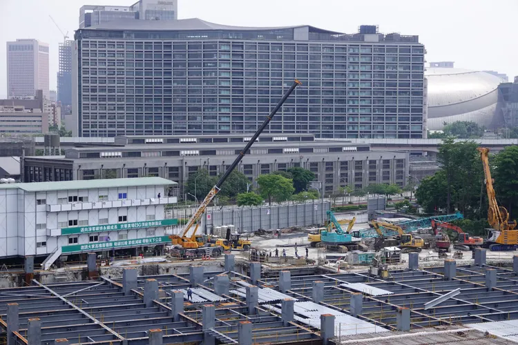 台北市前市長柯文哲任內核定京華城案容積率提高至840%引發爭議，北檢將柯文哲列為被告。圖為京華廣場工地，莊宗達攝