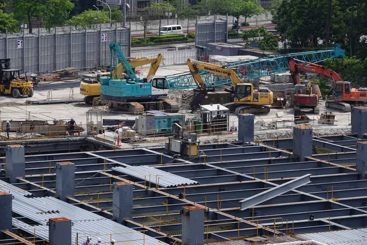 台北市前市長柯文哲任內核定京華城案容積率提高至840%引發爭議，北檢將柯文哲列為被告。圖為京華廣場工地，莊宗達攝