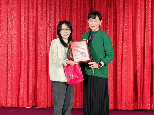 永達保經持續力挺陳亞蘭歌仔戲　公益辦桌送愛獨居長者