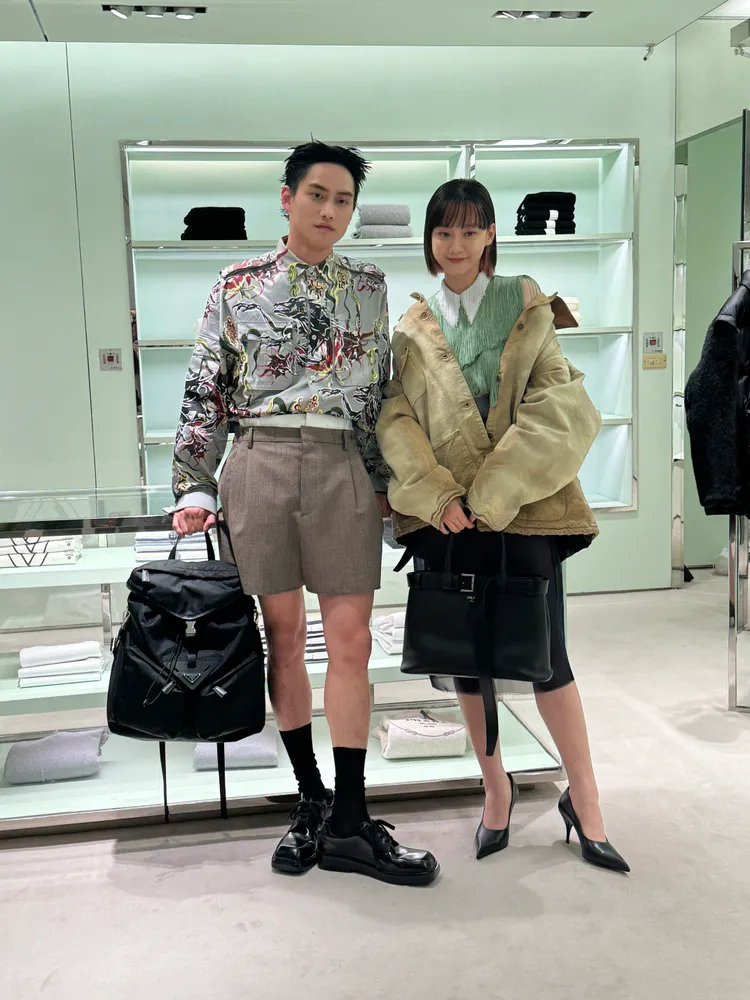 范少勳（左）與袁澧林展演PRADA 2024春夏新裝。張家玲攝