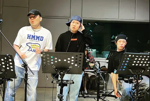 玖壹壹春風尾牙唱完不走秒變迷弟　遠望伍佰背影：不打擾是我的溫柔