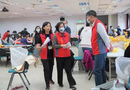 周六投票!竹縣13鄉鎮市公所赴選委會領票 清點選票後領回