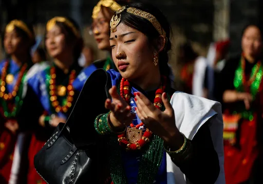 中國單身漢湧入尼泊爾娶妻 選妃心態引來批評