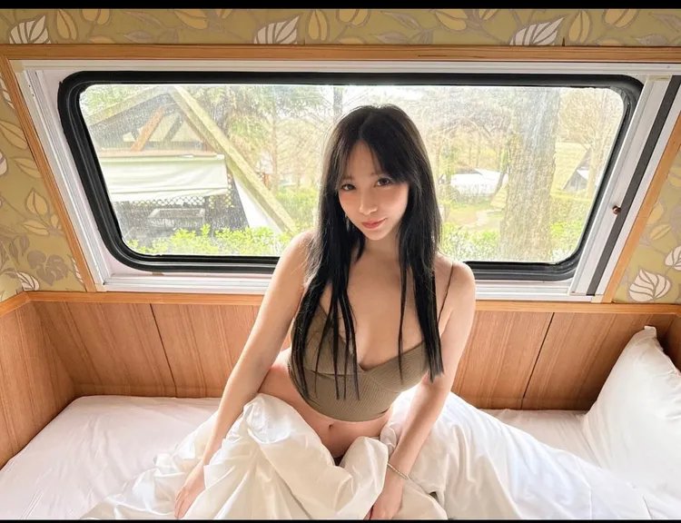 Bella身材火辣，也很有生意頭腦一心想賺錢。翻攝 Bella IG