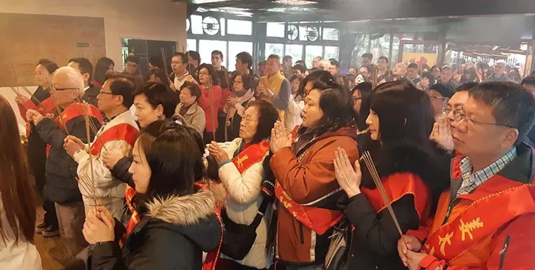 陽明山姜太公道場舉辦春節七星燈法會，皆吸引信眾爭相報名。陽明山姜太公道場提供