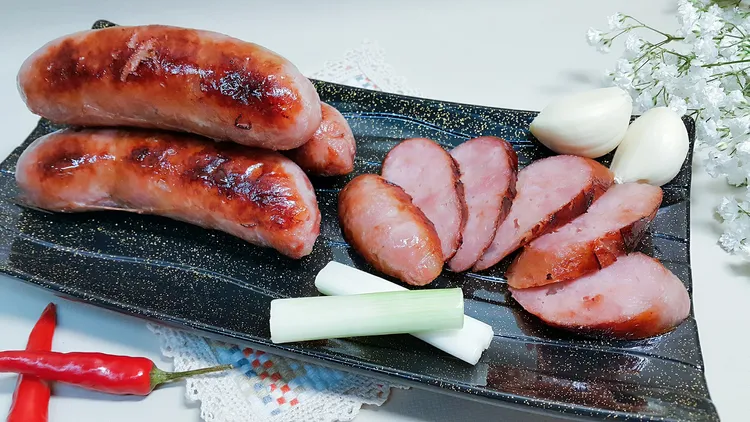 高雄人氣肉舖黑竹牌食品經營43年，無預警宣布1月31日停業。取自黑竹牌食品臉書