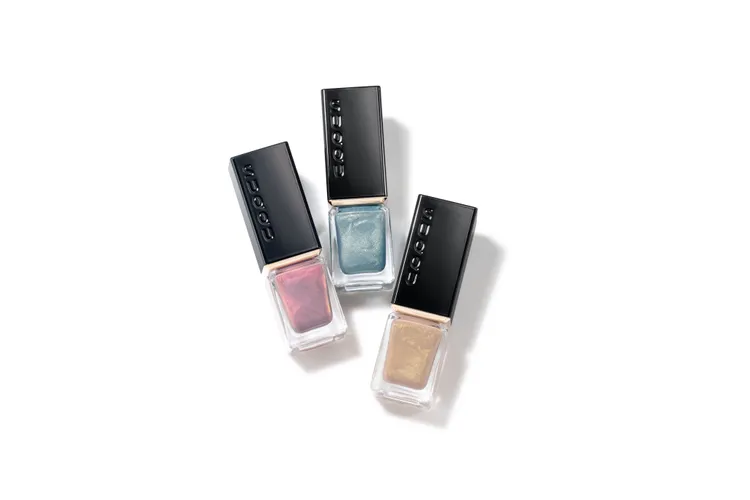 晶采妍色指甲油（左起）#157、#158、#159，各950元。品牌提供