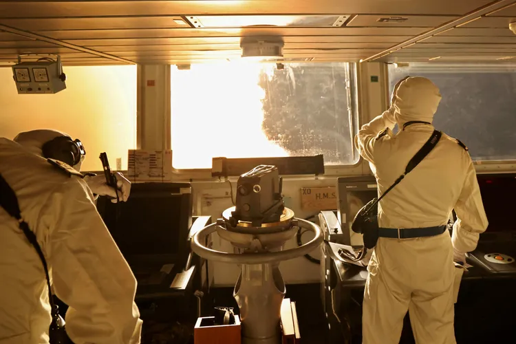 英國皇家海軍「鑽石號」（HMS Diamond）11日和3艘美國軍艦，共同擊落青年運動的無人機和飛彈。 路透社