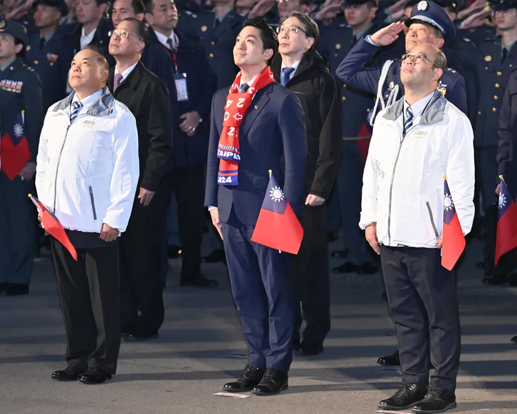 蔣萬安也出席總統府元旦升旗典禮。北市攝影記者聯誼會提供