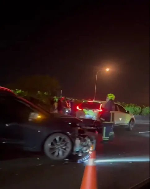 這起事故共有7車追撞釀5傷。民眾提供