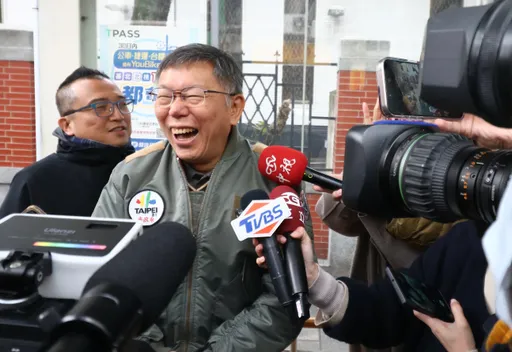 立院龍頭支持誰?柯文哲出招! 要藍綠候選人到民眾黨團說明