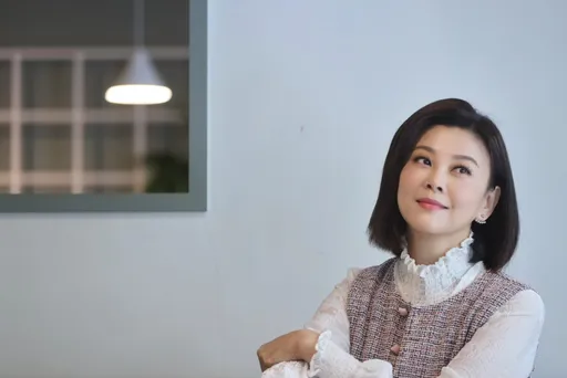 專訪|方馨看透女明星易暈船 「不蠢不笨就是運氣不好」