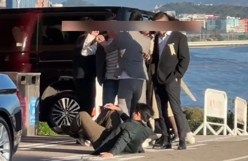 喜帖變戰帖!喜宴賓客醉後大亂鬥 影片曝光「全是新郎親友」