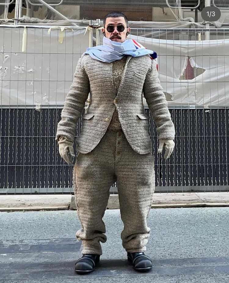 Adrian Appiolaza在Loewe擔任女裝設計總監逾10年。翻攝Adrian Appiolaza IG