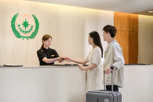 一月指定日入住長榮鳳凰折抵房價500元 再送全聯禮券500元