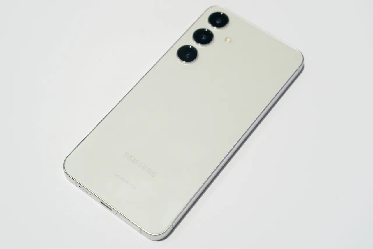 韓國三星電子眾所矚目的AI手機、Galaxy S24,今天凌晨在加州聖荷西正式亮相。路透社