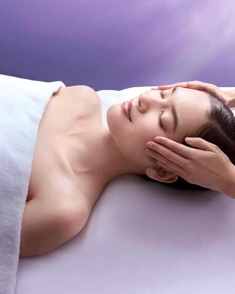 肌膚之鑰創生・極致淨潤塑顏妍療程，1堂／4800元。品牌提供