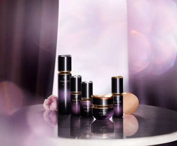 肌膚之鑰創生・極致淨潤塑顏妍療程使用單品。品牌提供