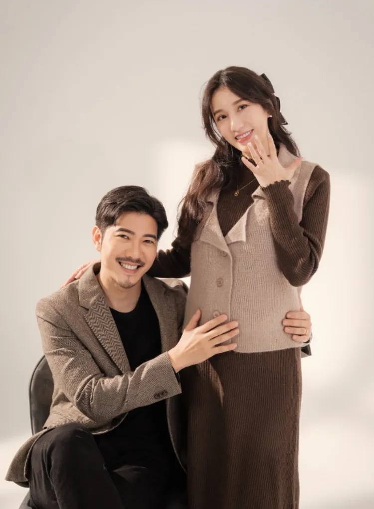 Apple（右）與趙國翔婚後相當甜蜜。CBOOK提供