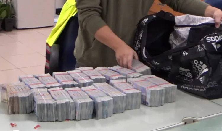 850萬現金全數取回。翻攝畫面