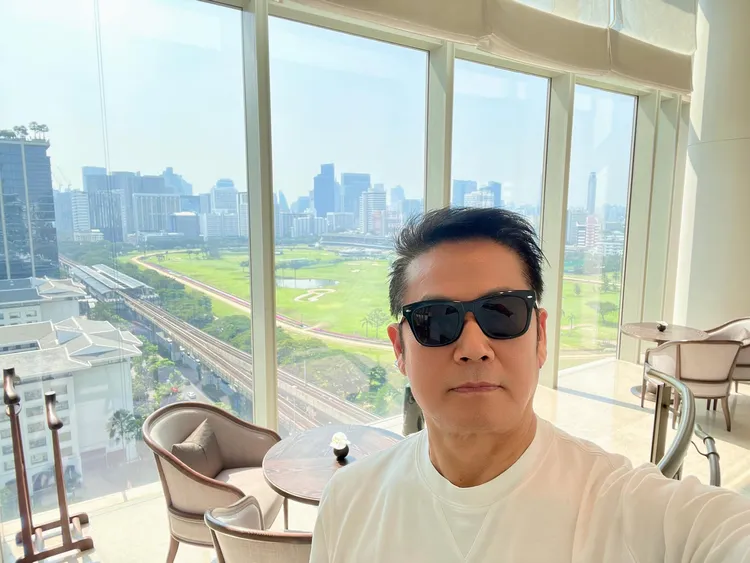 面對網友酸言酸語，徐乃麟強力回擊。圖為徐乃麟出國旅遊照片，翻攝自徐乃麟臉書