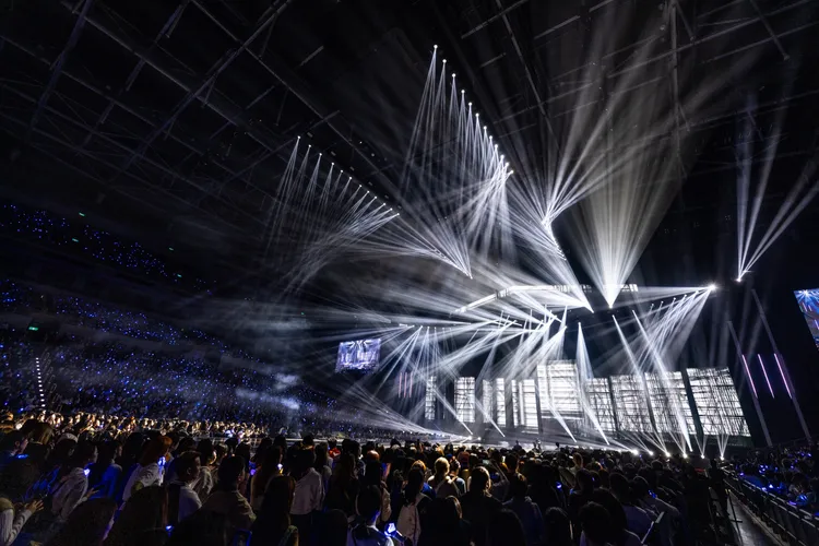 SJ今天下午舉行第2場見面會，吸引1萬名粉絲進場。讀者提供