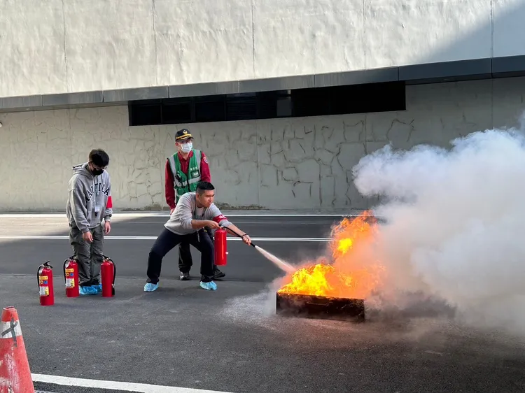 消防演練。桃園市消防局提供