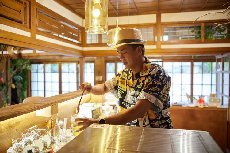 柯有倫1月22日生日，許願想吃長壽麵跟藍莓可可蛋糕。客家電視提供