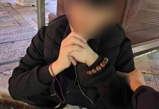 手戴佛珠到處騙錢 身背3條通緝!台中商圈「借錢哥」落網