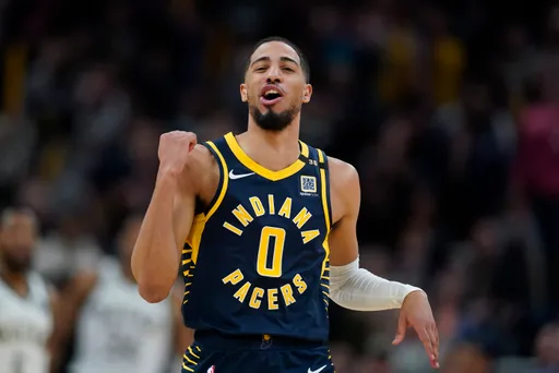 公鹿殺手就是他!哈利伯頓完美演出 溜馬本季4勝公鹿