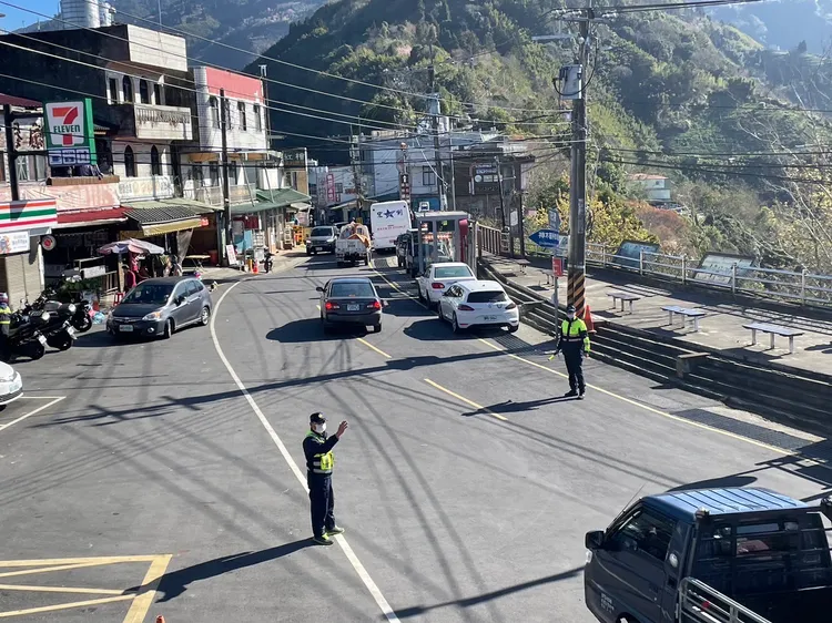 警方加強農曆春節期間交管。桃園市警局交通大隊提供