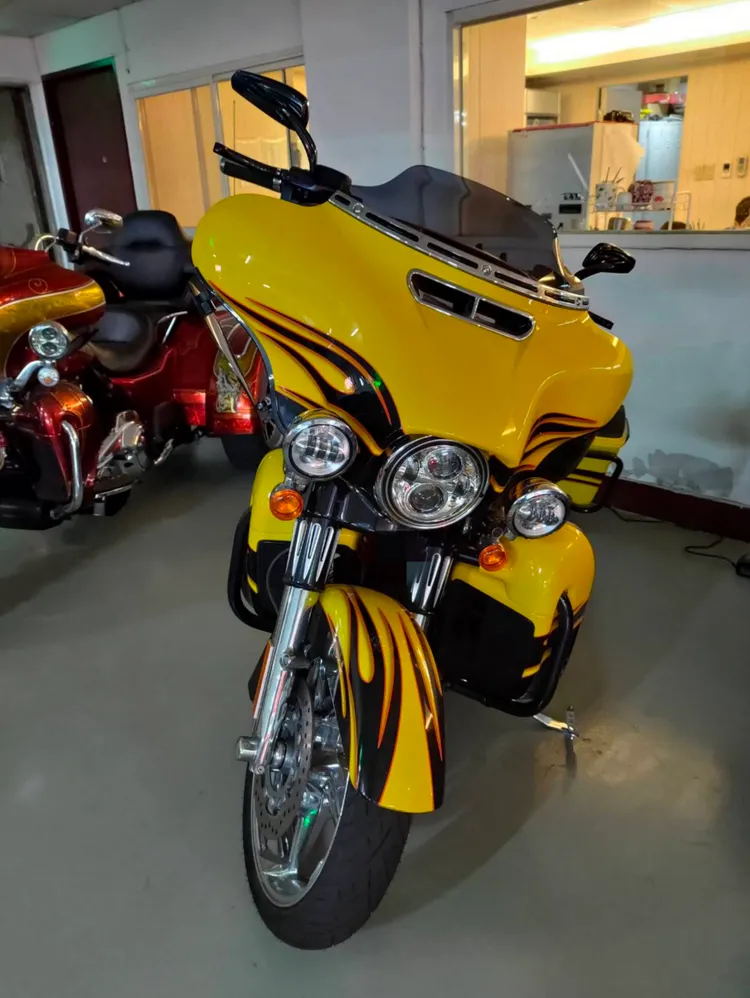 王貴鋒涉掏空10億，豪車被查扣。調查局提供