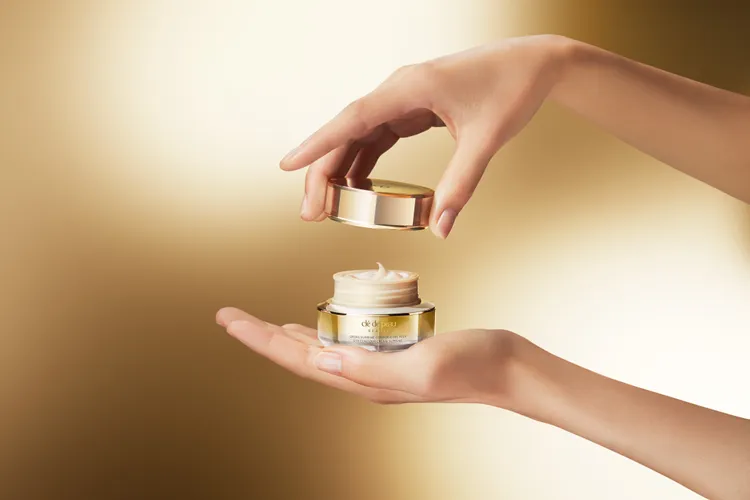 肌膚之鑰塑妍逆齡煥活眼霜，15ml／9000元。品牌提供