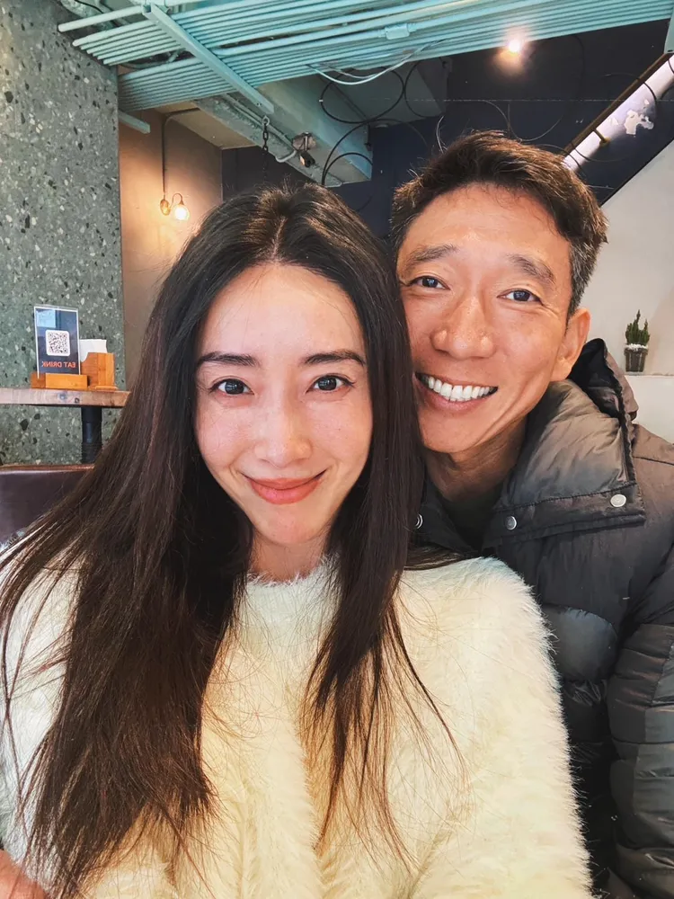 隋棠（左）和 Tony結婚9年依舊如膠似漆。翻攝隋棠臉書