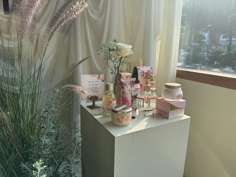 SABON熱賣的白玫瑰限量系列重新回歸開賣。張家玲攝