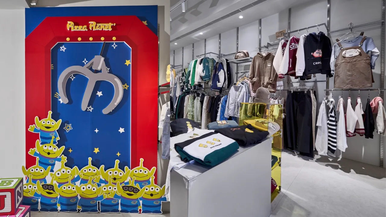 「CACO東區複合旗艦店」店內有吸睛的打卡牆以及齊全的授權服飾。品牌提供