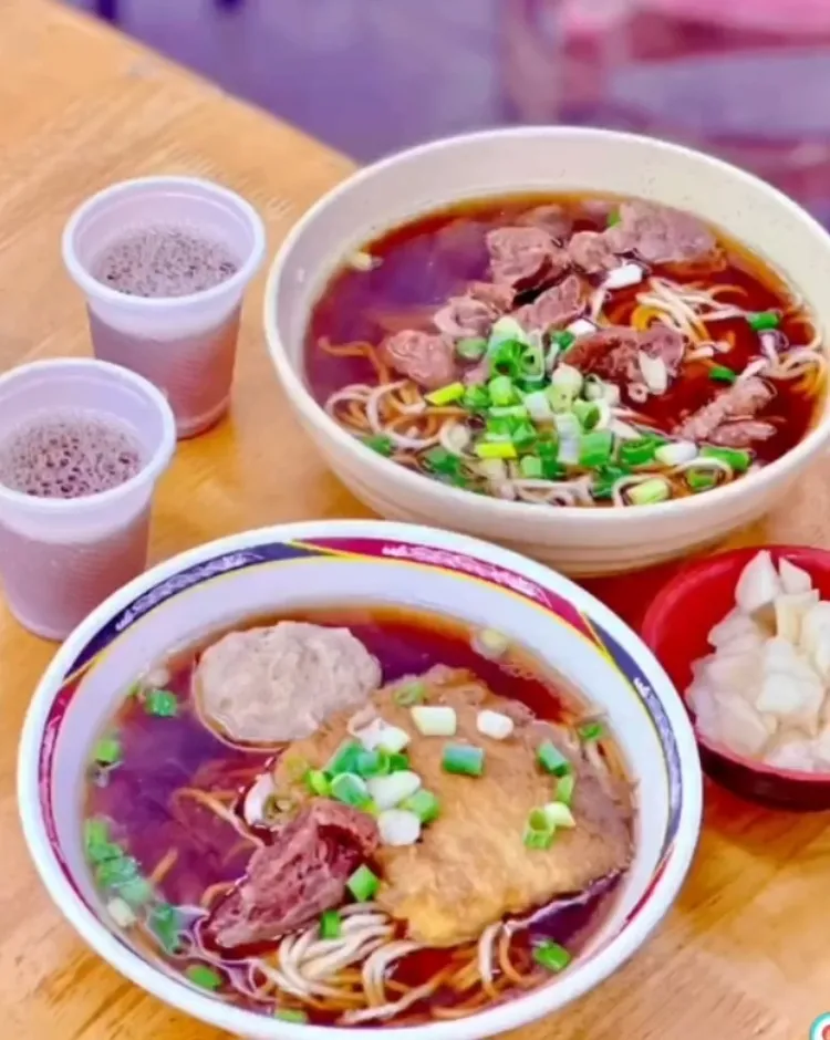 「聞香牛肉麵」麵料實在，人氣牛肉麵
。TikTok@roseforever1 提供