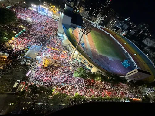 侯友宜回防本命區！謝龍介狠嗆「現場突破20萬人」　震撼空拍圖曝光