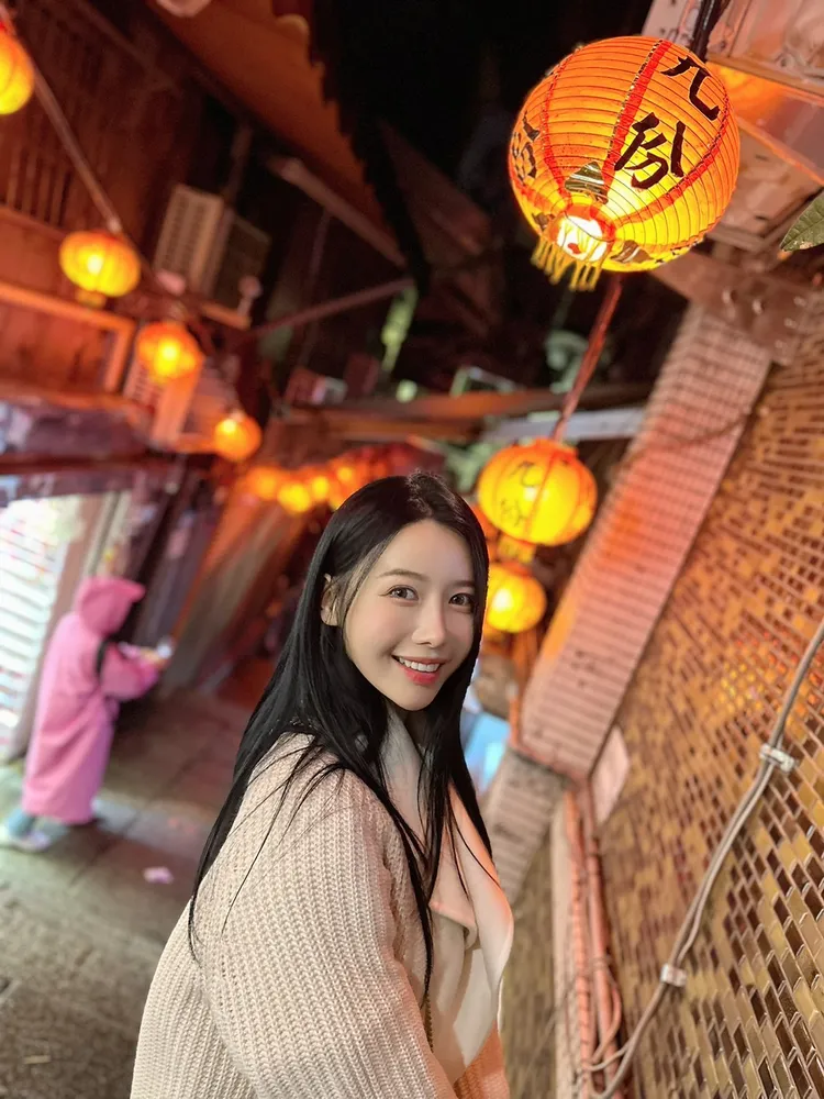 李雅英遊九份。   雲豹提供