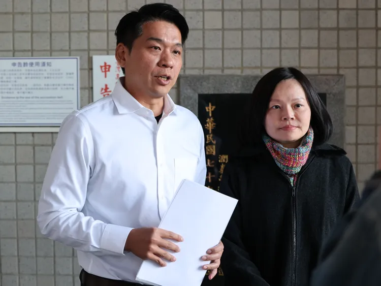 李柏毅至高雄地檢署提告。李柏毅陣營提供