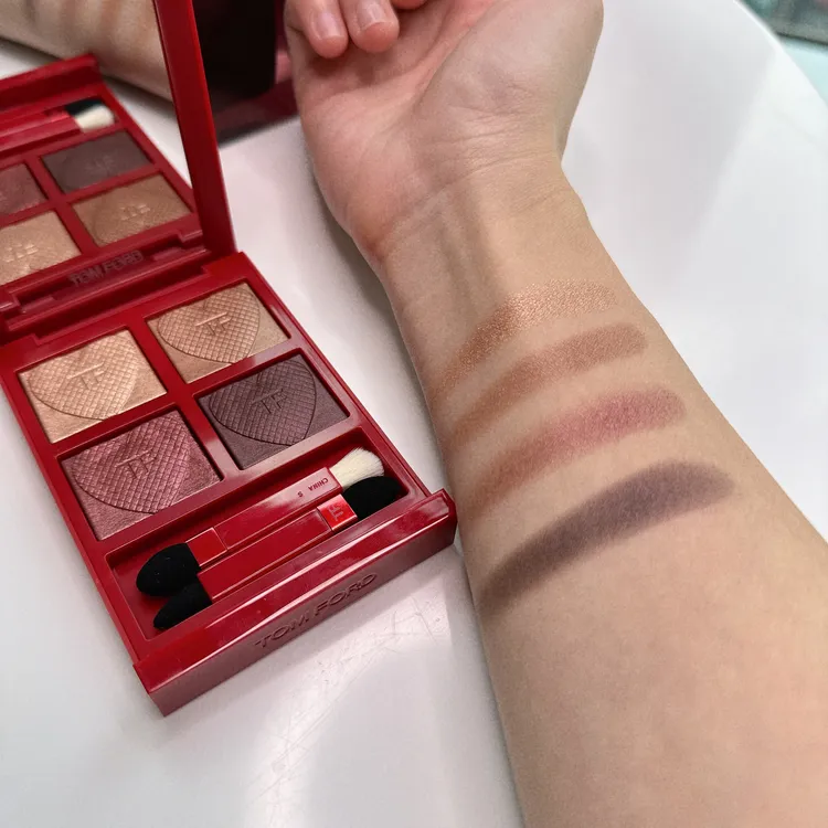 高級訂製四格眼盤，3700元。張家玲攝