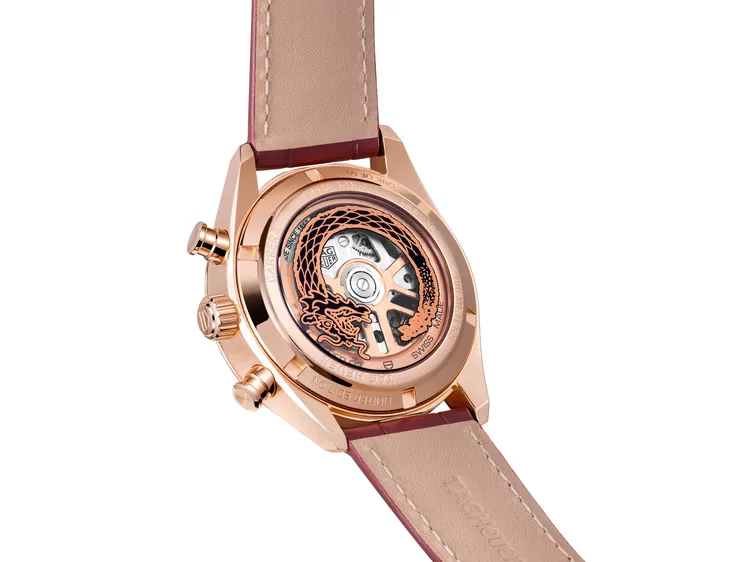 TAG Heuer Carrera Chronograph 龍年限量版腕錶玫瑰金款背面。品牌提供